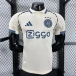 Fanella Ajax 2025/26 Away pamje përpara
