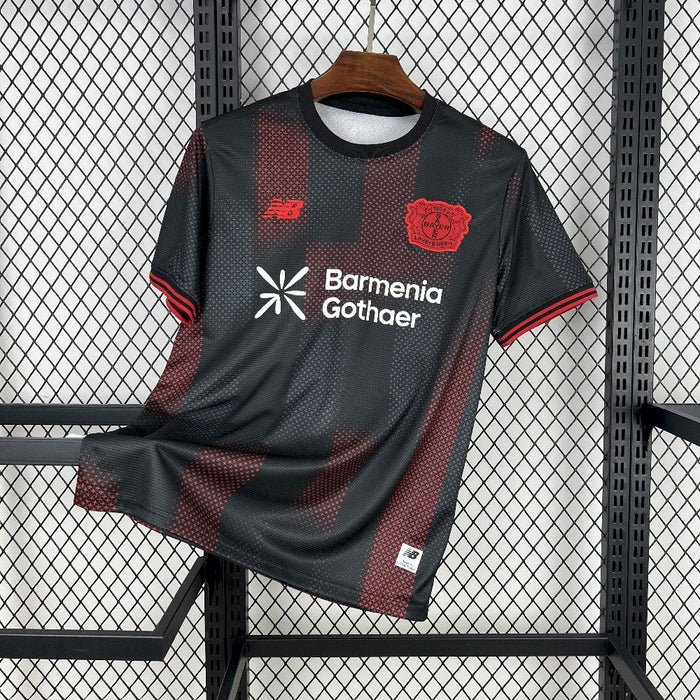 fanella-bayern-leverkusen-home-1 Fanella Bayern Leverkusen 2025/26 Home pamje përpara