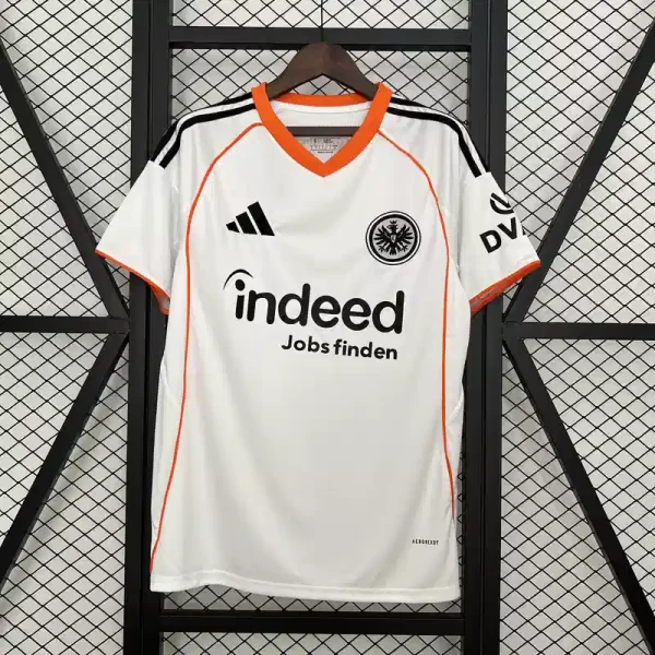 fanella-eintracht-frankfurt-away-1 Fanella Eintracht Frankfurt 2025/26 Away pamje përpara