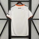 Fanella Eintracht Frankfurt 2025/26 Away pamje mbrapa