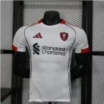Fanella Liverpool 2025/26 Away pamje përpara