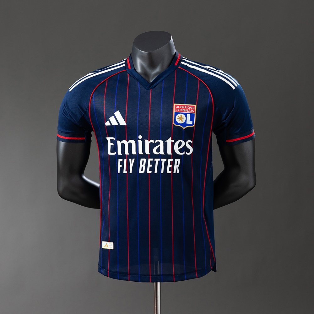 fanella-lyon-away-1 Fanella Lyon 2025/26 Away pamje përpara