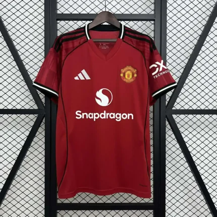Fanella Manchester United 2025/26 Home pamje përpara